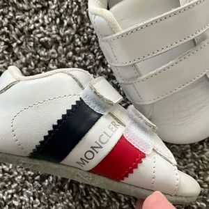 Moncler baby shoes